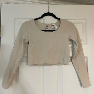 H&M Long Sleeve Workout Crop Top